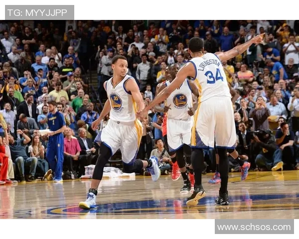 猛龙与勇士常规赛对决精彩回顾及赛季展望分析